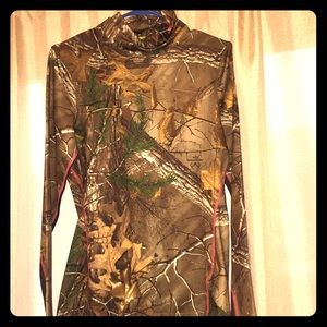 Camo under armour pull over